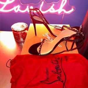 Christian Louboutin So Me 100
BGS21_X4TEE